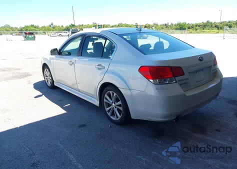 2013 Subaru Legacy 2.5I Limited z USA, uszkodzony, nr VIN 4S3BMGJ6XD2D48992